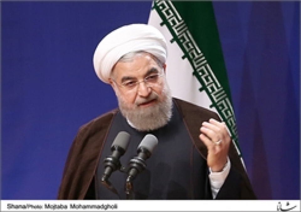 رئیس جمهوری: ایران در سال ٩٦ صادرکننده بنزین می‌شود